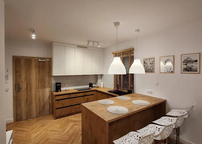 Wakacyjna 5/2 ميلنو