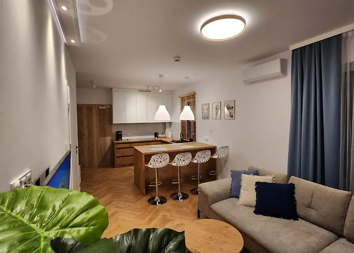 شقة Wakacyjna 5/2 ميلنو